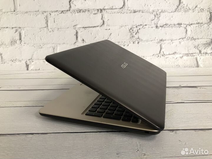 Ноутбук игровой Asus Core i3 2 video