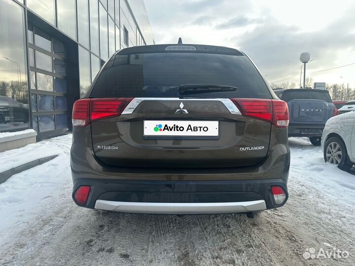 Mitsubishi Outlander 2.0 CVT, 2018, 188 000 км