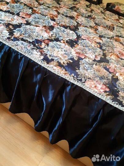 Покрывало стеганное с подушками шелк