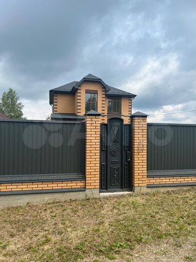 Коттедж 200 м² на участке 11,3 сот.