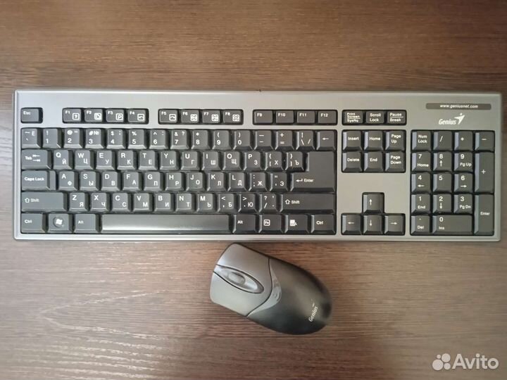 Беспроводная клавиатура и мышь genius