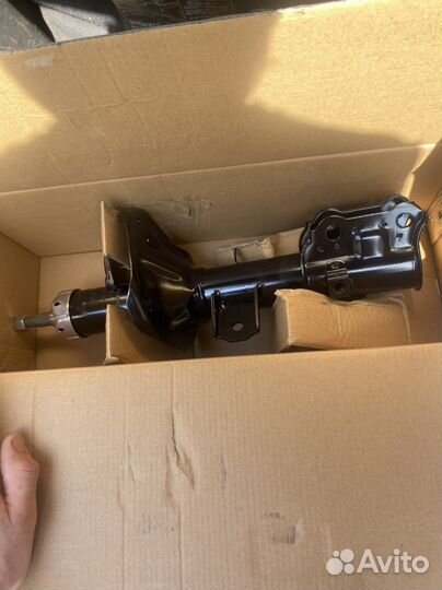 Передние правые стойки hyundai getz