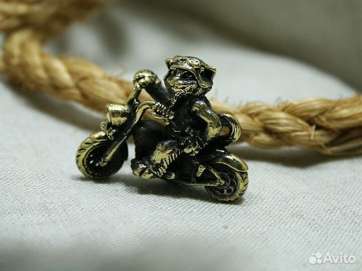 Фигурка Кот Байкер бронза ручная работа