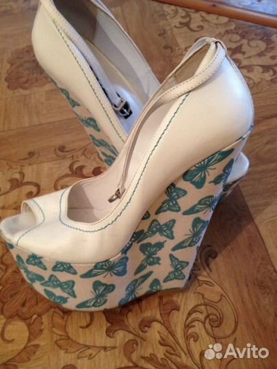 Босоножки на платформе