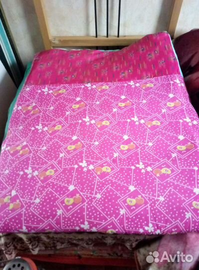 Подушки, одеяла, матрасы, покрывала