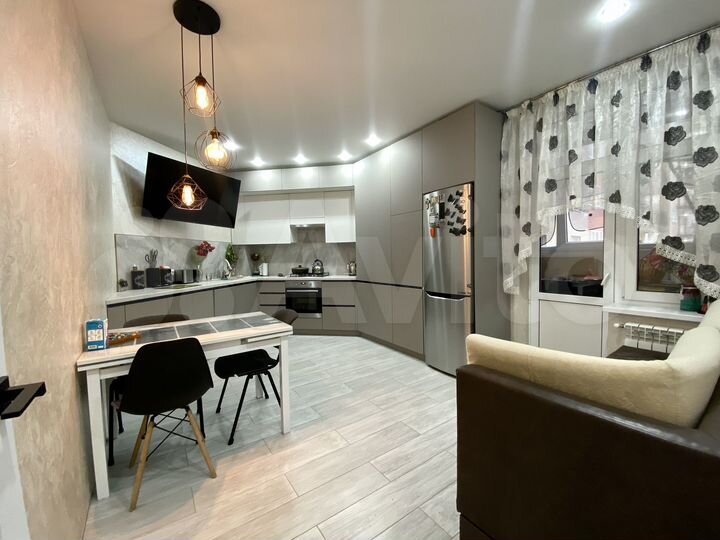 3-к. квартира, 83 м², 5/18 эт.