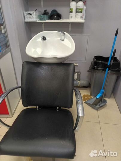 Парикмахерское кресло с раковиной