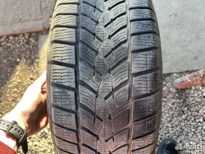 Goodyear UltraGrip Ice 225/65 R17