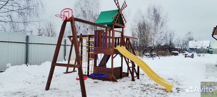 Детская площадка с заливной горкой