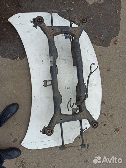 Подрамник балка задняя Nissan X-Trail T30 2wd