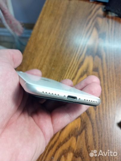 iPhone SE (2022), 64 ГБ