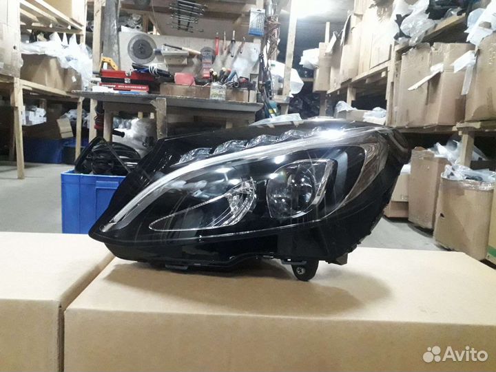 Фара левая Mercedes C W205 (14-18) LED
