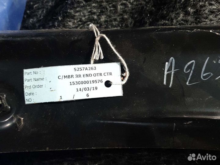 Панель задка pajero sport2