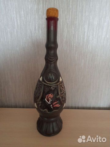 Винные винтажные бутылки