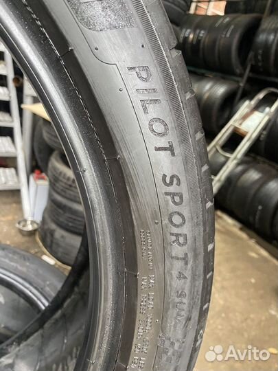 Michelin Pilot Sport 4 SUV 275/40 R22 94W