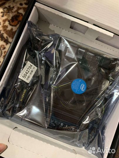 Материнская плата с процессором i5 и куллер