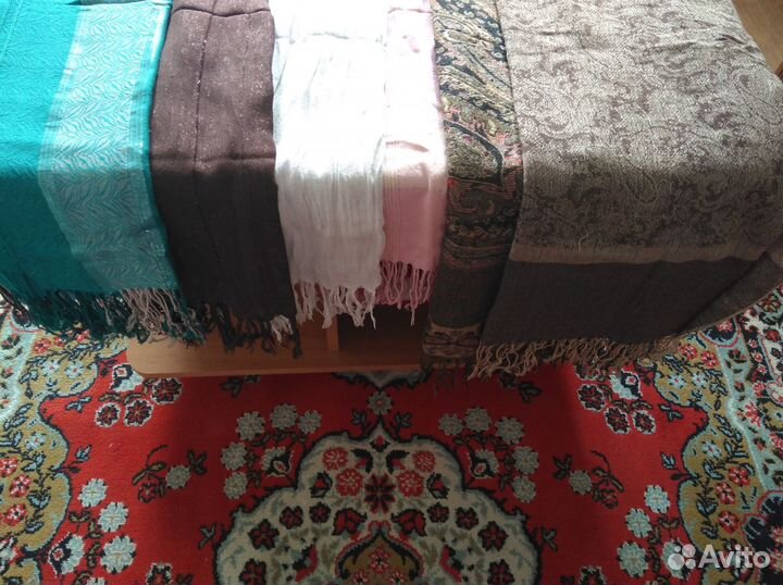 Женские шарфы и платки