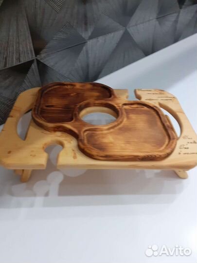 Поднос деревянный ручной работы