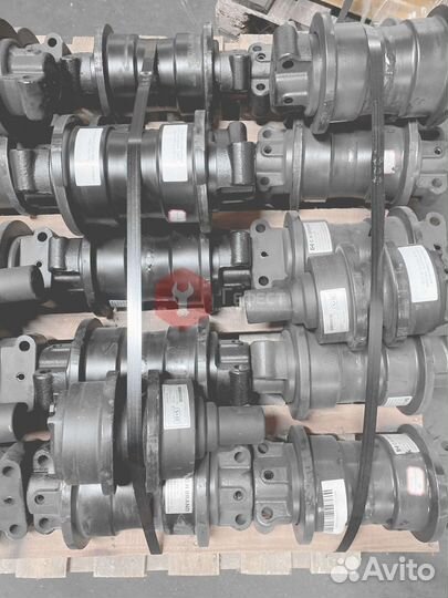 Каток поддерживающий JCB 9045B KTA0958