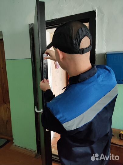 Вскрытие ремонт замена замков открыть машину авто