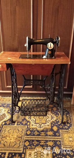 Швейная машина Зингер СССР на станине