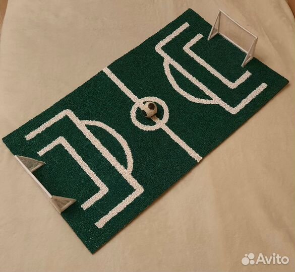 Футбольное поле