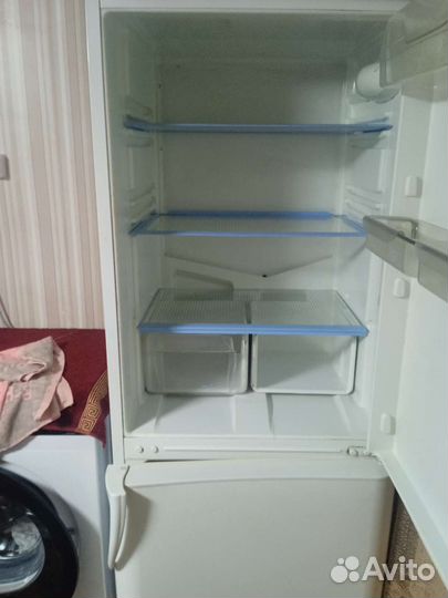 Двухкамерный холодильник Индезит