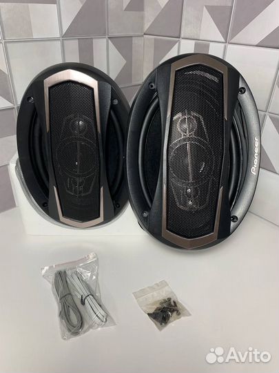 Динамики овалы pioneer 1000W новые