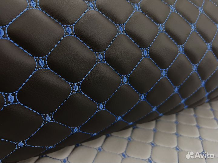 Стеганая экокожа черная синий квадрат
