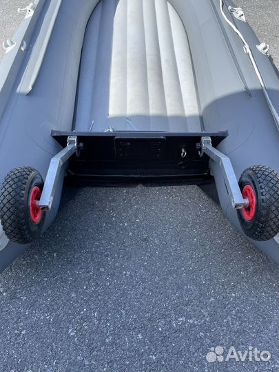 Транцевые быстросъемные колеса для лодки