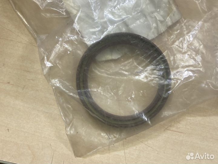 Сальник 8455567