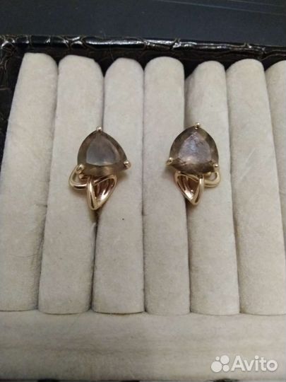 Золотые серьги
