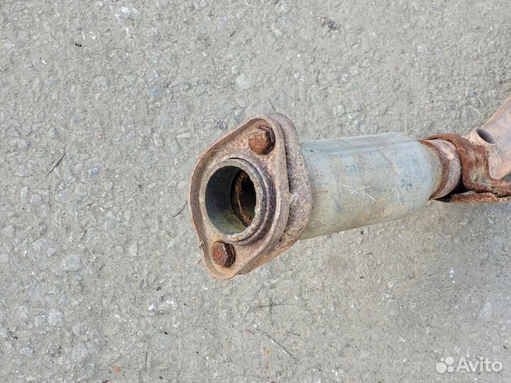 Приёмная труба глушителя на Mitsubishi Montero