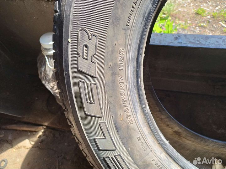 Bridgestone Dueler 684 265/65 R17