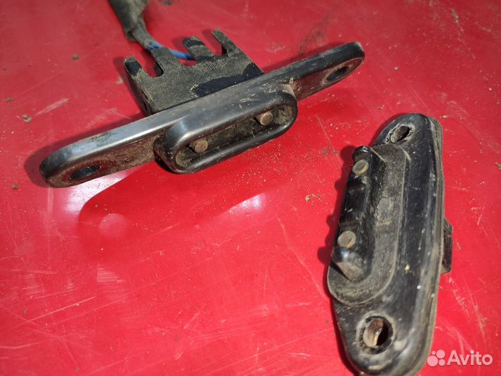 Концевик сдвижной двери Toyota Estima