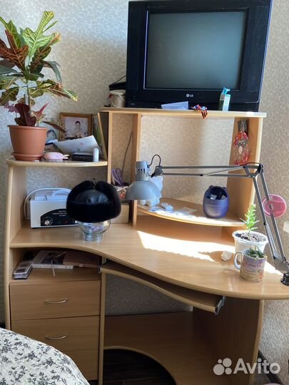 Компьютерный стол