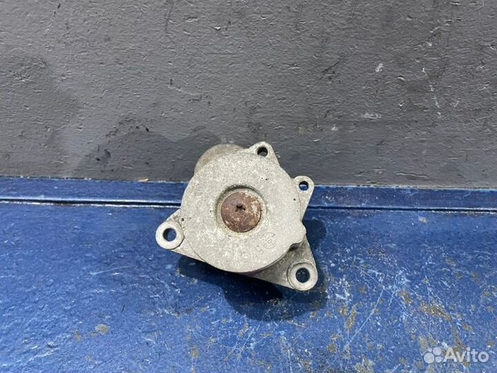 Натяжитель Nissan Teana J32