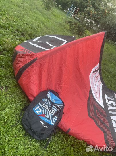 Кайт Ozone Catalyst V1 (комплет с планкой)