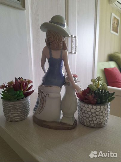 Фарфоровые статуэтки