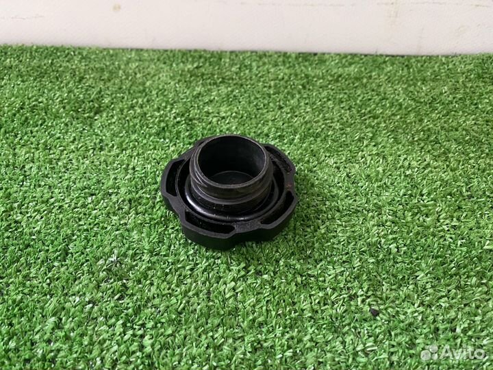 Крышка маслозаливной горловины Chevrolet Aveo T200