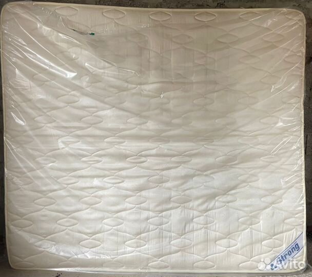 Матрас 180 на 200 бу