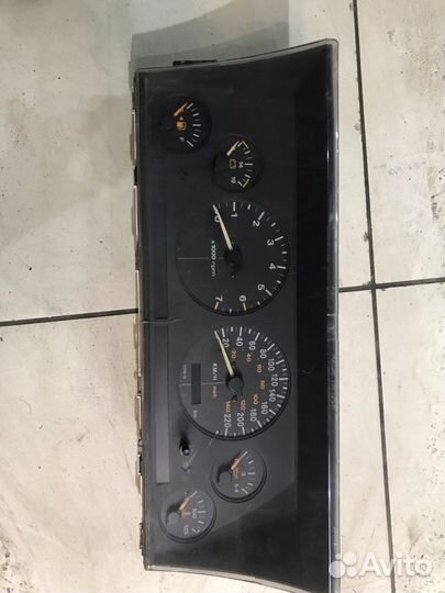 Щиток приборов Jeep Grand Cherokee