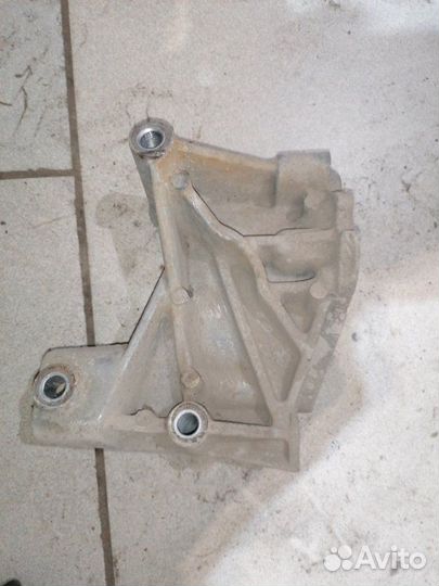 Кронштейн генератора Dodge Caravan rskl52 : engine
