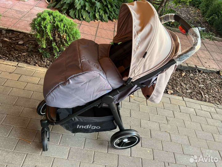 Прогулочная коляска новая