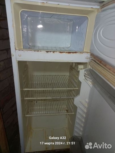 Холодильник бу