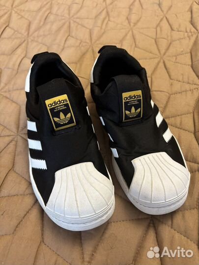 Кроссовки adidas 31