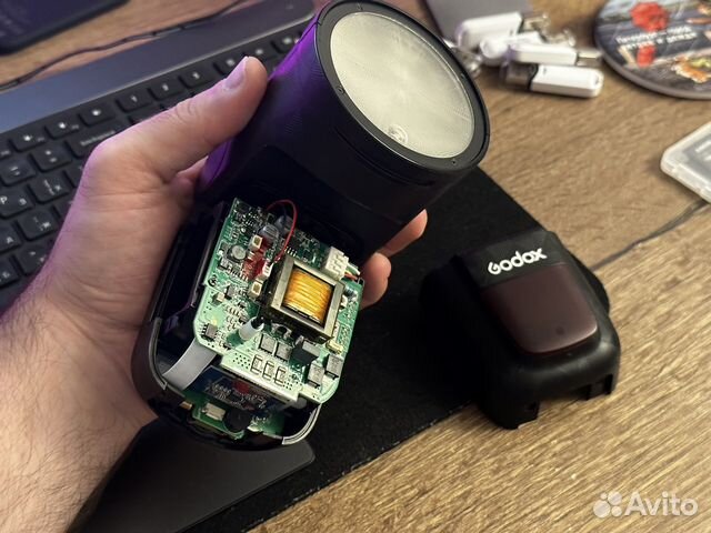 Вспышка Godox V1s на запчасти