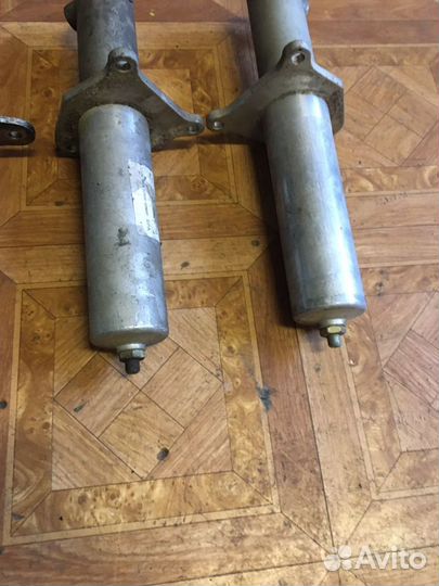 Кронштейн усилитель бампера Audi A8 D2