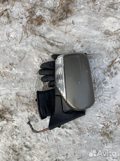 Зеркало в сборе на Субару Форестер