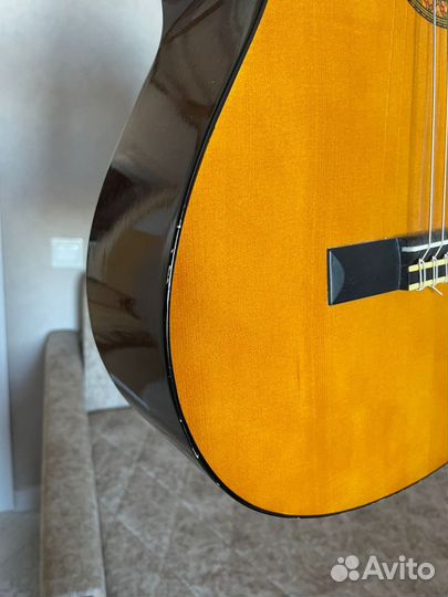Классическая гитара yamaha c40